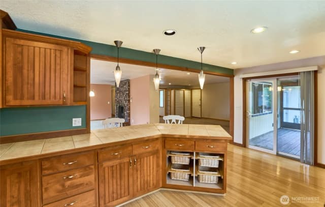 Property photo for 26225 Woodland Way S, Kent photo 5