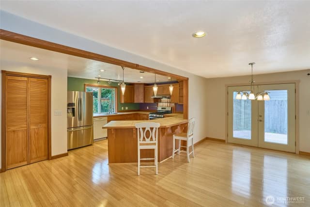Property photo for 26225 Woodland Way S, Kent photo 4