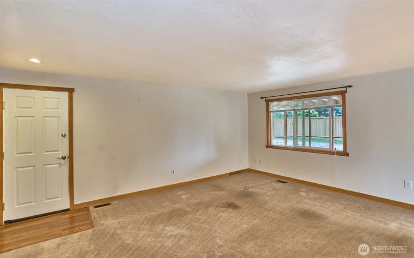 Property photo for 26225 Woodland Way S, Kent photo 8