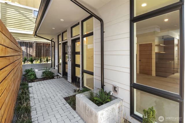 Property photo for 6730 Alonzo Avenue Nw #b, Seattle photo 2
