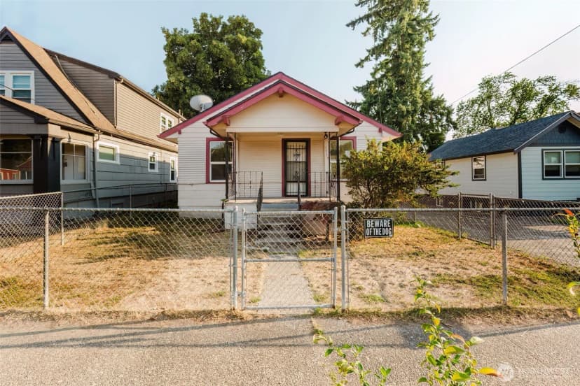 Property photo for 1515 9th Street, Bremerton photo 2