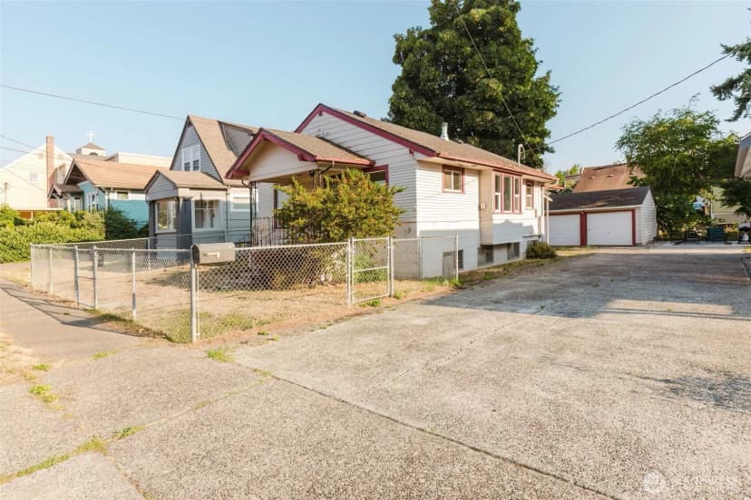 Property photo for 1515 9th Street, Bremerton