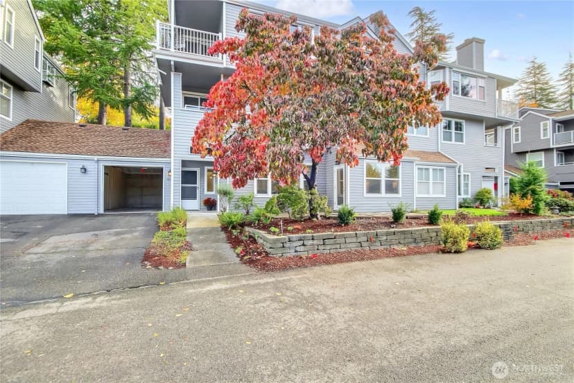 Property photo for 4228 221st Place Se #1083, Issaquah photo 5