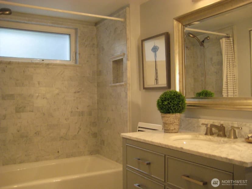 Property photo for 4317 37th Avenue Ne, Seattle photo 31