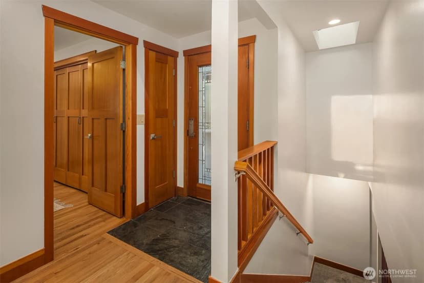 Property photo for 2209 12th Avenue W, Seattle photo 26