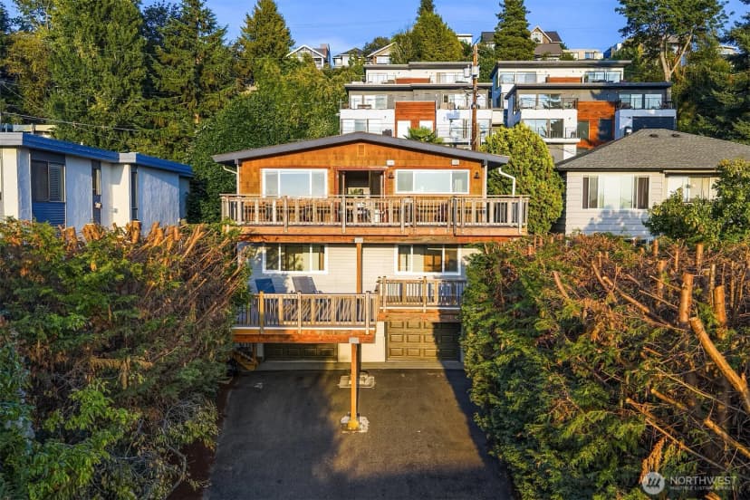 Property photo for 2209 12th Avenue W, Seattle photo 32