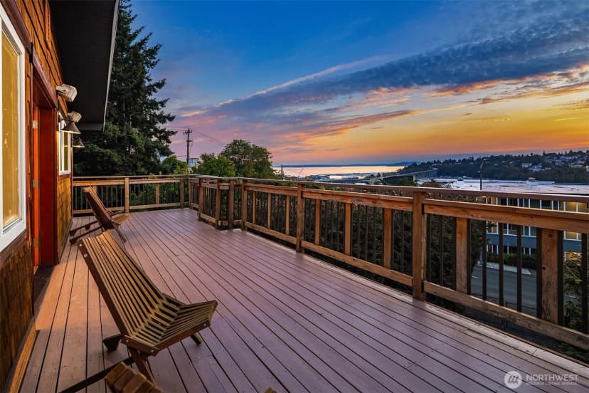 Property photo for 2209 12th Avenue W, Seattle photo 30