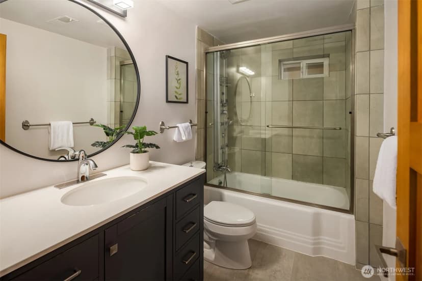Property photo for 2209 12th Avenue W, Seattle photo 18