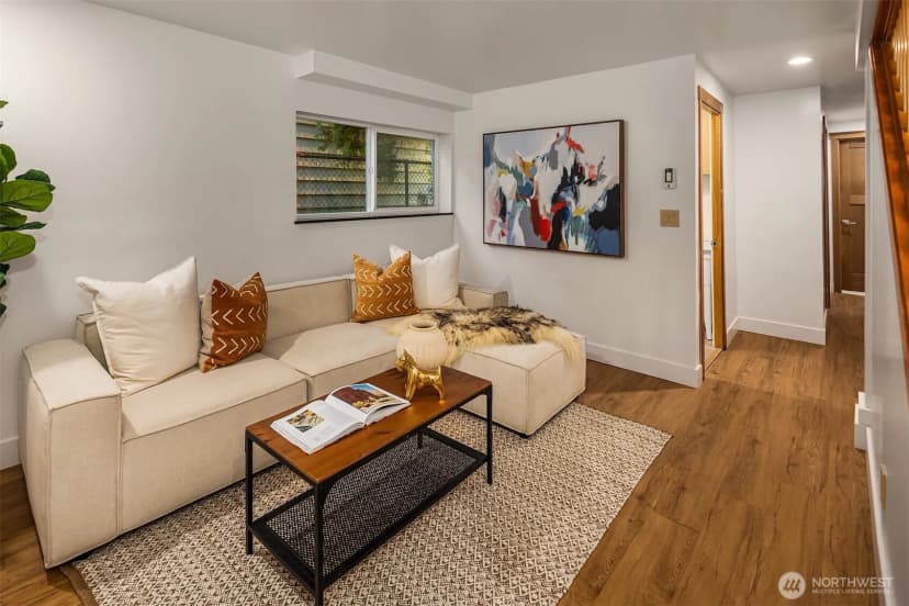 Property photo for 2209 12th Avenue W, Seattle photo 16