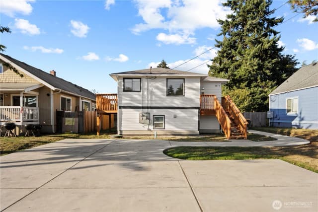 Property photo for 1415 S 56th Street, Tacoma photo 2