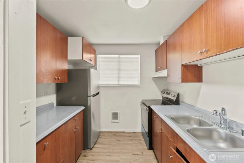 Property photo for 1415 S 56th Street, Tacoma photo 6
