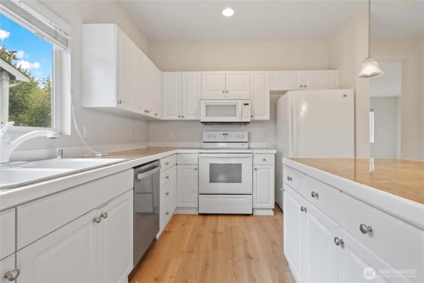 Property photo for 16919 165th Place Se, Renton photo 13