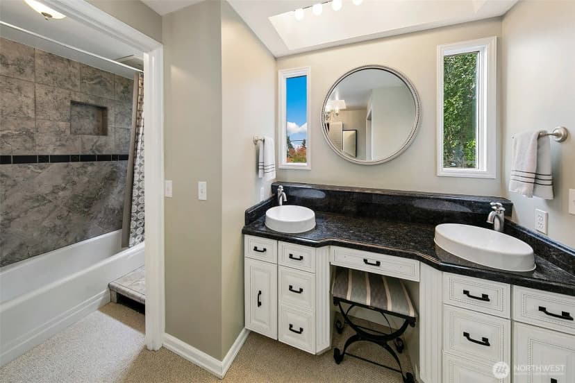 Property photo for 16905 35th Avenue Sw, Burien photo 14