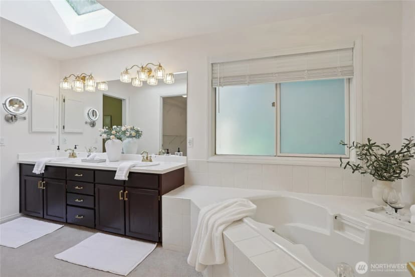 Property photo for 10406 Ne 151st Place, Bothell photo 10