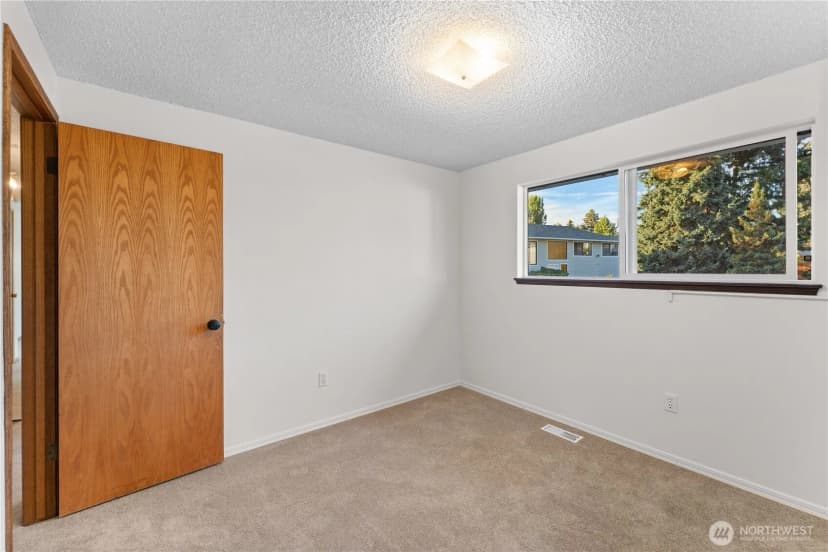 Property photo for 12025 9th Ct Sw, Burien photo 20