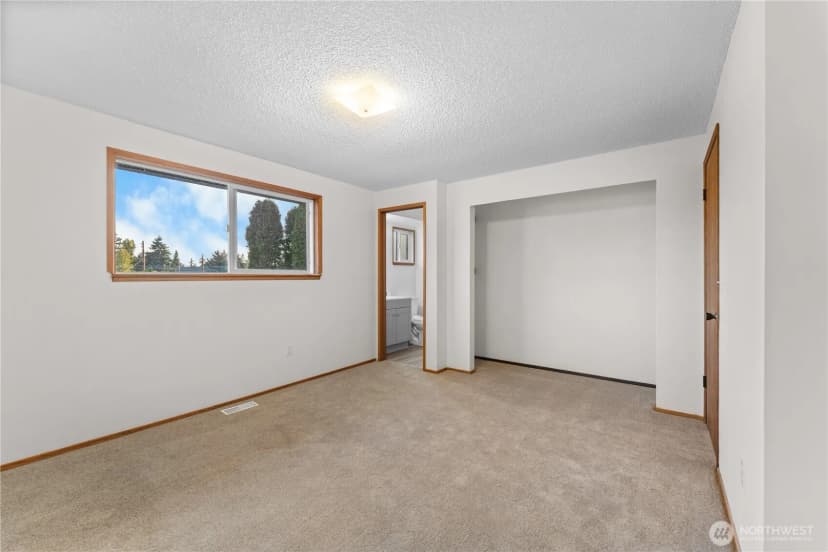 Property photo for 12025 9th Ct Sw, Burien photo 17