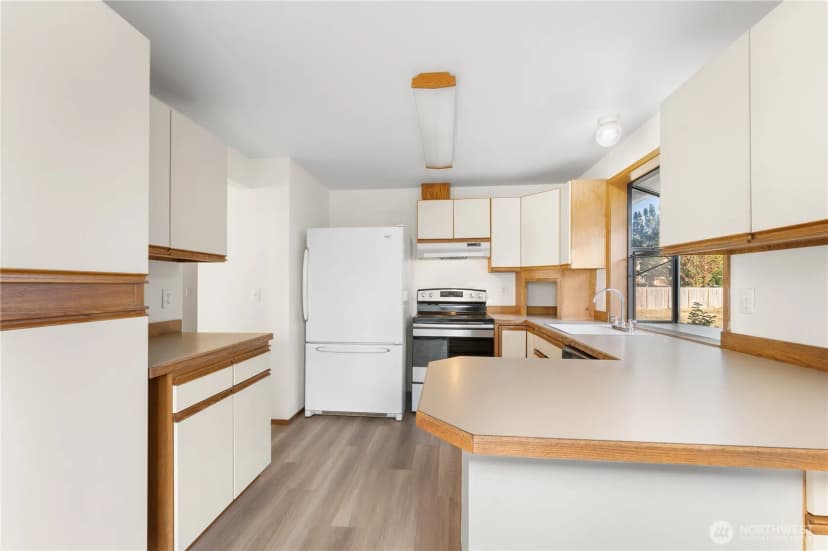 Property photo for 12025 9th Ct Sw, Burien photo 12