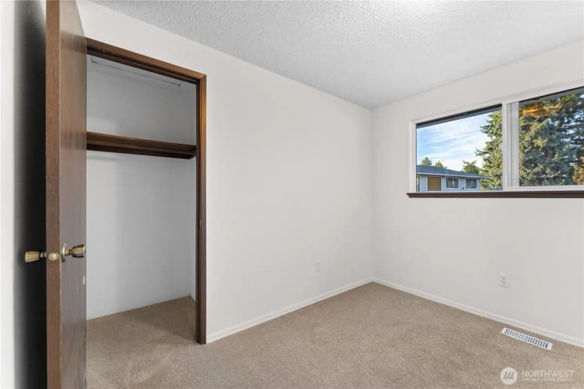 Property photo for 12025 9th Ct Sw, Burien photo 22