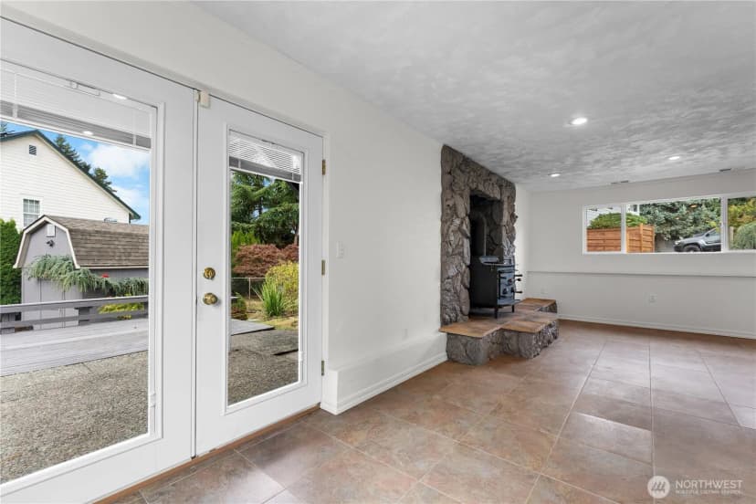 Property photo for 12025 9th Ct Sw, Burien photo 27