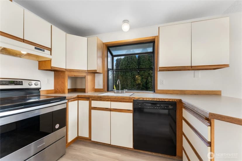 Property photo for 12025 9th Ct Sw, Burien photo 13