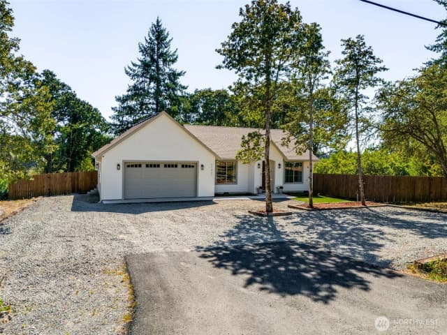 Property photo for 11221 Ne 279th Street, Battle Ground photo 2