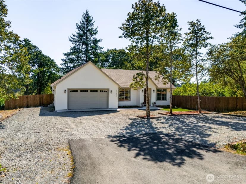 Property photo for 11221 Ne 279th Street, Battle Ground photo 2