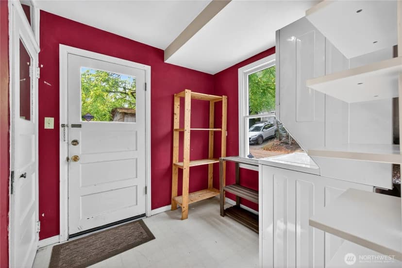 Property photo for 5253 Brooklyn Avenue Ne, Seattle photo 28