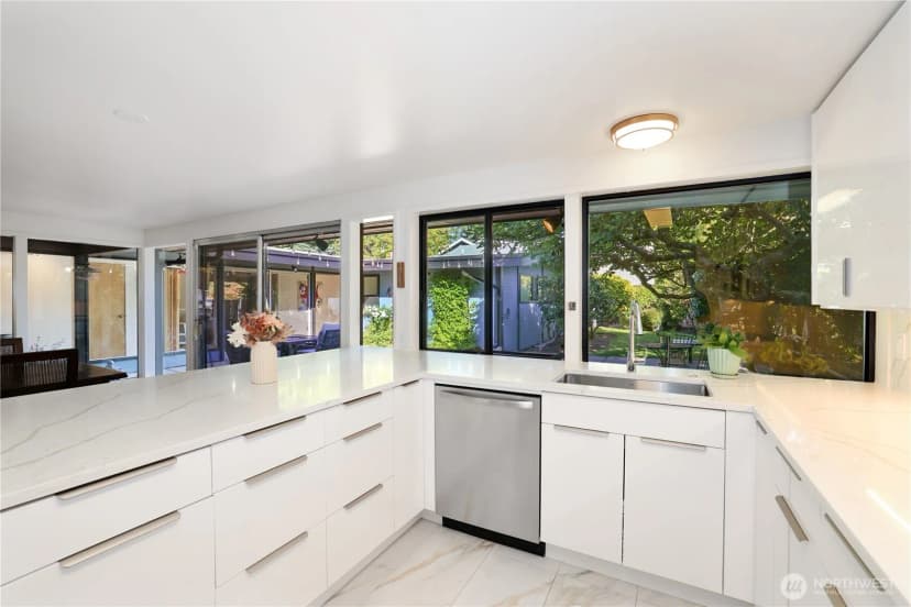 Property photo for 1829 Sw 146th Street, Burien photo 11