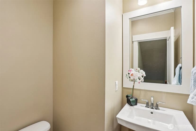 Property photo for 862 3rd Avenue Ne, Issaquah photo 10