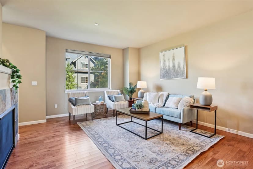 Property photo for 862 3rd Avenue Ne, Issaquah photo 2