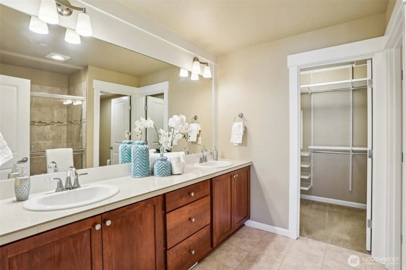 Property photo for 862 3rd Avenue Ne, Issaquah photo 13