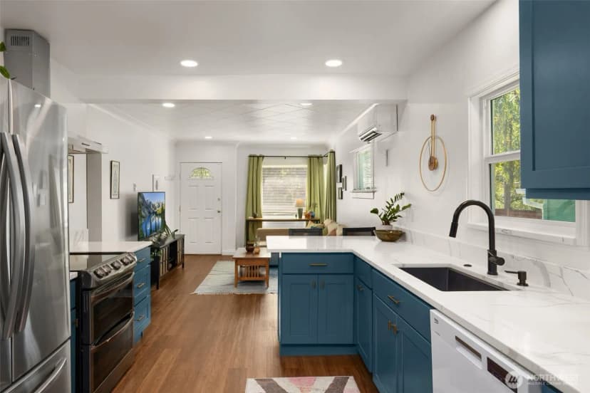 Property photo for 4208 S Genesee Street, Seattle photo 8
