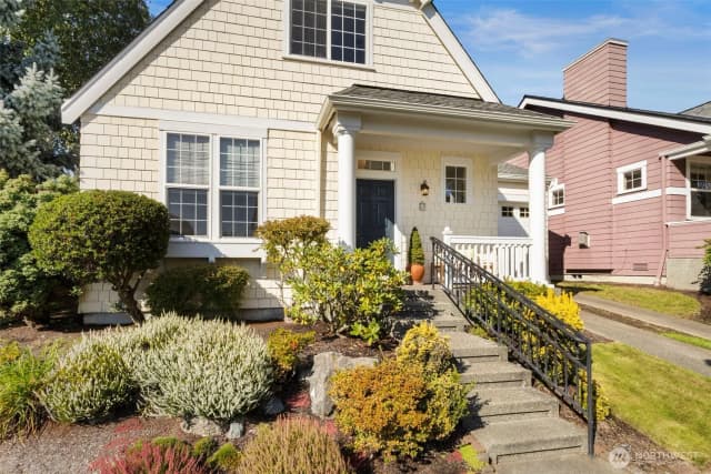 Property photo for 32 Ne Sunset Street, Poulsbo photo 2