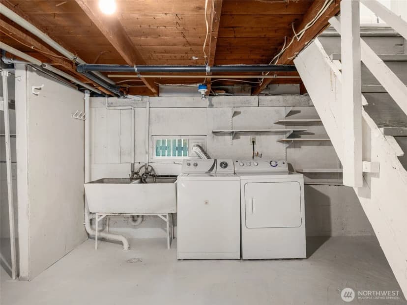 Property photo for 9046 9th Avenue Sw, Seattle photo 17