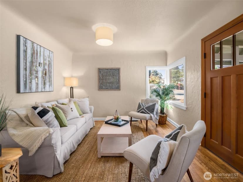 Property photo for 9046 9th Avenue Sw, Seattle photo 6