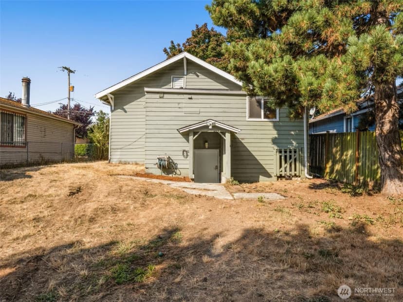 Property photo for 9046 9th Avenue Sw, Seattle photo 21
