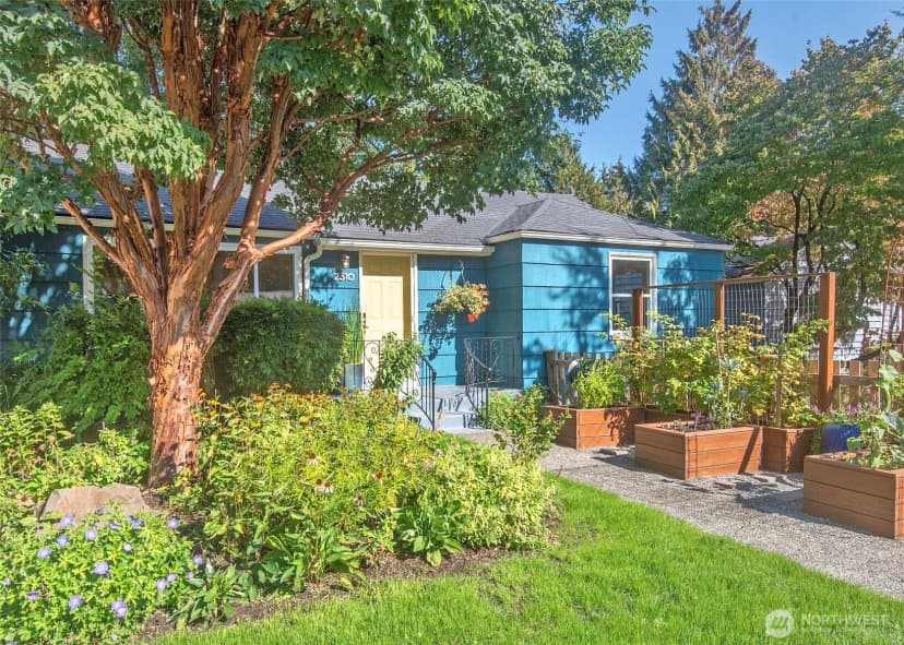 Property photo for 2310 Ne 94th Street, Seattle