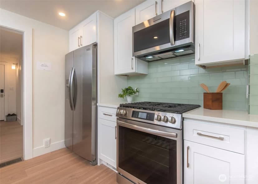 Property photo for 2310 Ne 94th Street, Seattle photo 14