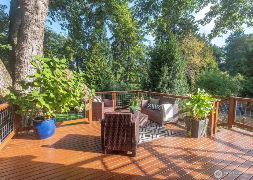Property photo for 2310 Ne 94th Street, Seattle photo 11