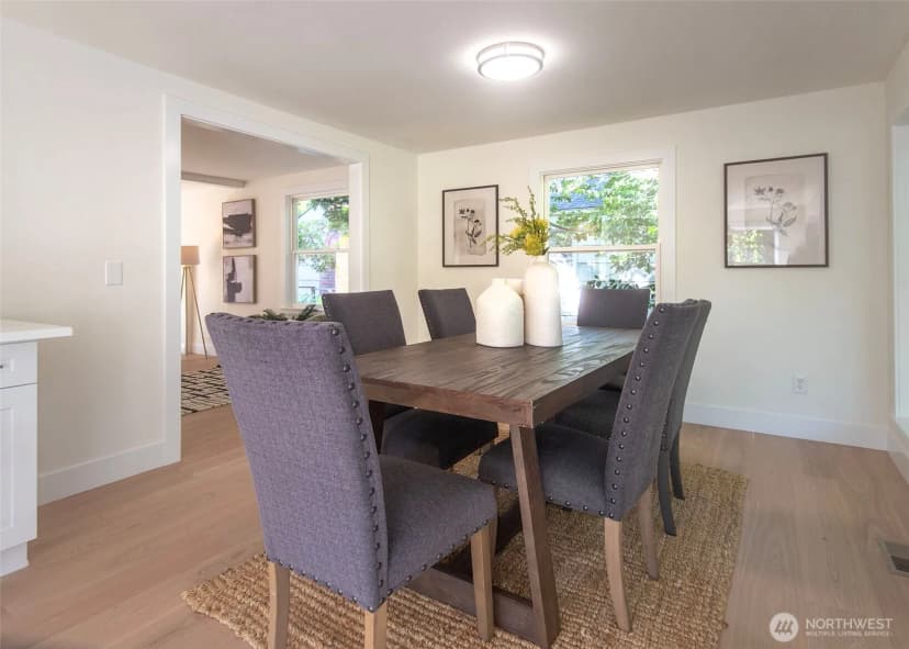 Property photo for 2310 Ne 94th Street, Seattle photo 8