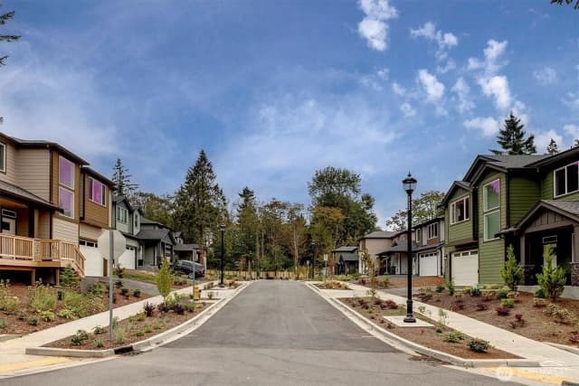 Property photo for 10705 Se 170th Pl #lot 7, Renton photo 3