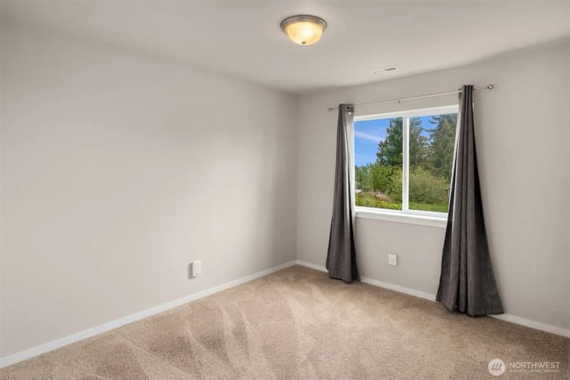 Property photo for 3215 92nd Place Se, Everett photo 22