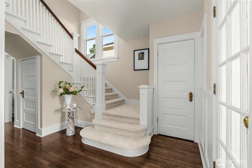 Property photo for 1819 2nd Avenue N, Seattle photo 14