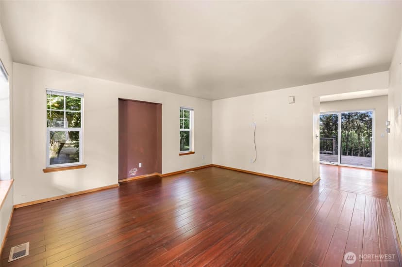 Property photo for 18002 Tualco Road, Monroe photo 6
