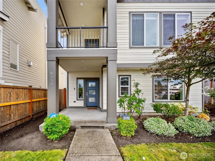Property photo for 8253 S 118th Street, Seattle photo 5