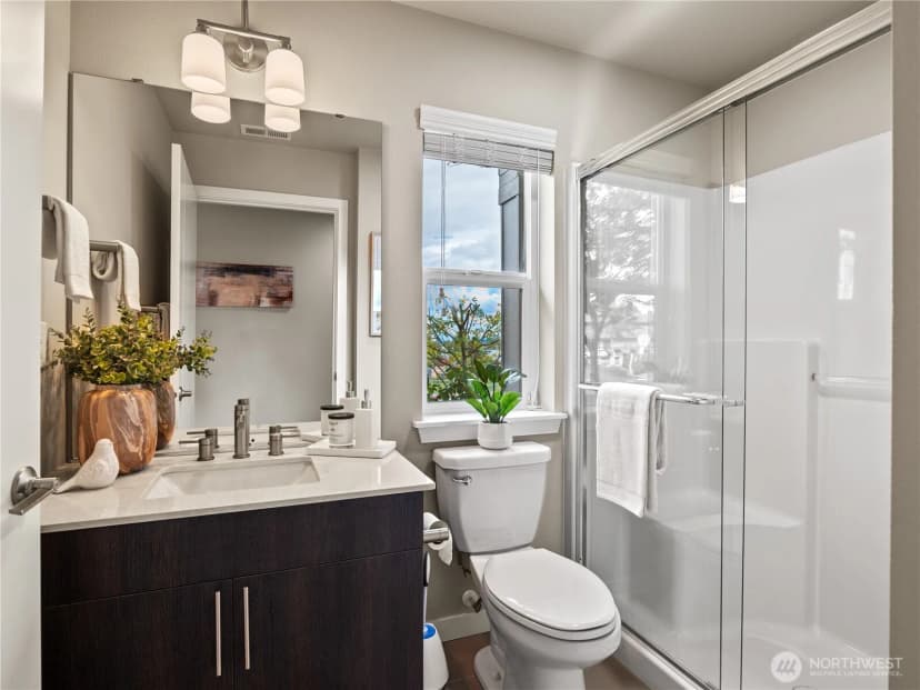 Property photo for 8253 S 118th Street, Seattle photo 11