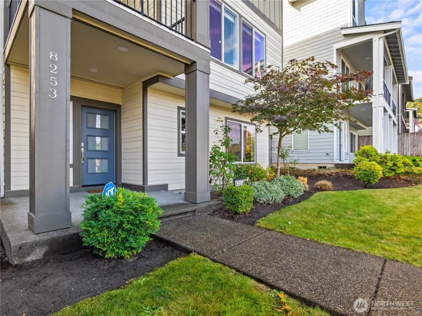 Property photo for 8253 S 118th Street, Seattle photo 7