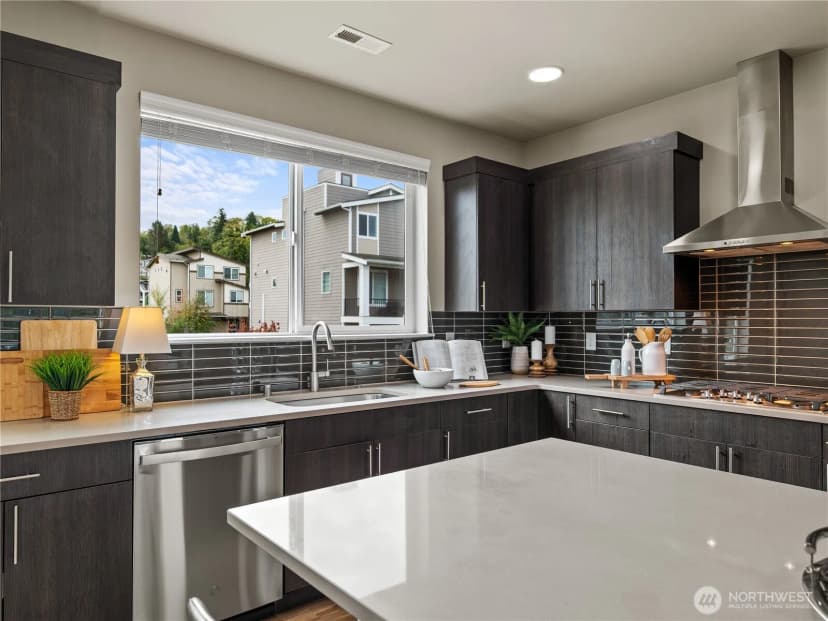 Property photo for 8253 S 118th Street, Seattle photo 18