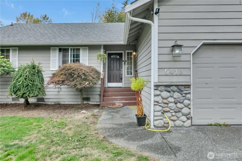 Property photo for 5418 Se 96th Drive, Snohomish photo 2