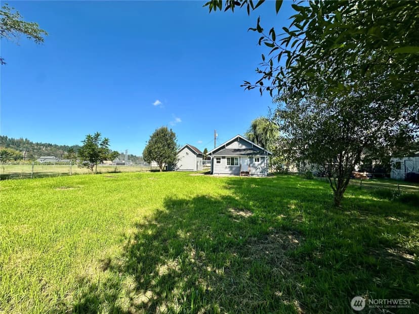 Property photo for 438 2nd Avenue S, Algona photo 5